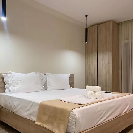Studio Apartment *